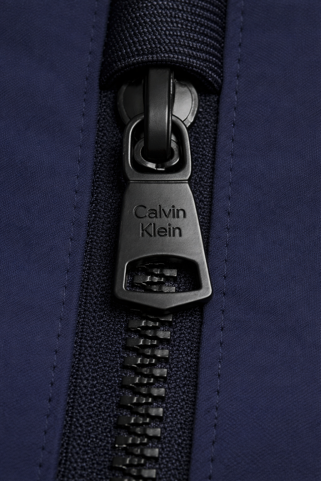 Calvin Klein Soft Shell Windbreaker Jackets for Men - Azul Marino