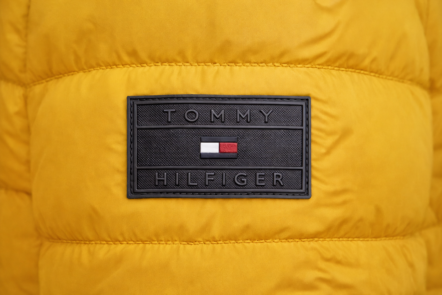 Tommy Hilfiger - Chaqueta ligera y plegable Ultra Loft - Oro amarillo